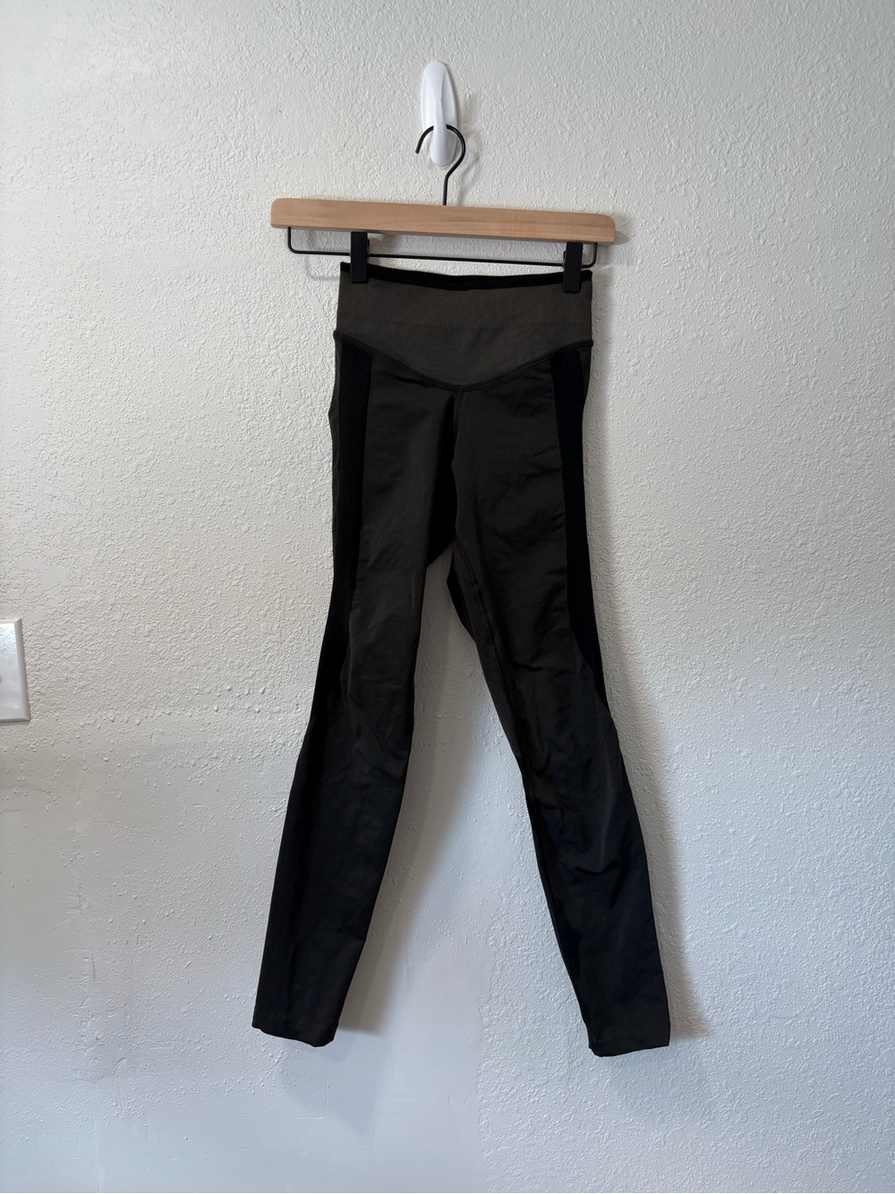 lululemon athletica Two-Tone Black High-Rise Leggings